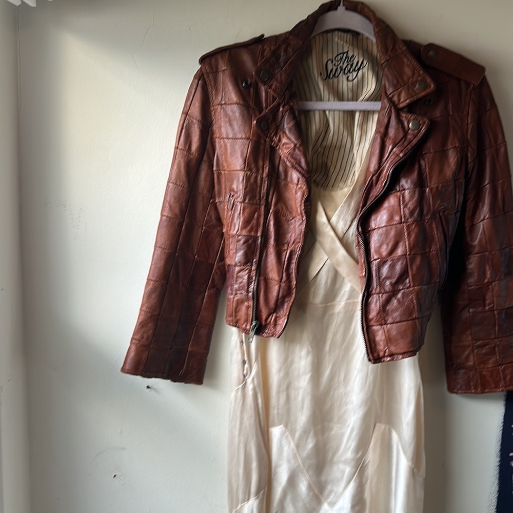 The Sustainable Vintage Tobacco Leather Jacket